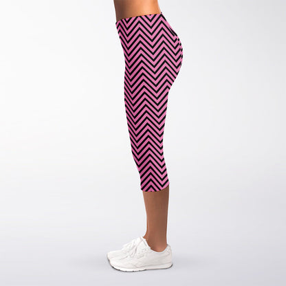 Pink And Black Zigzag Pattern Print Women's Capri Leggings