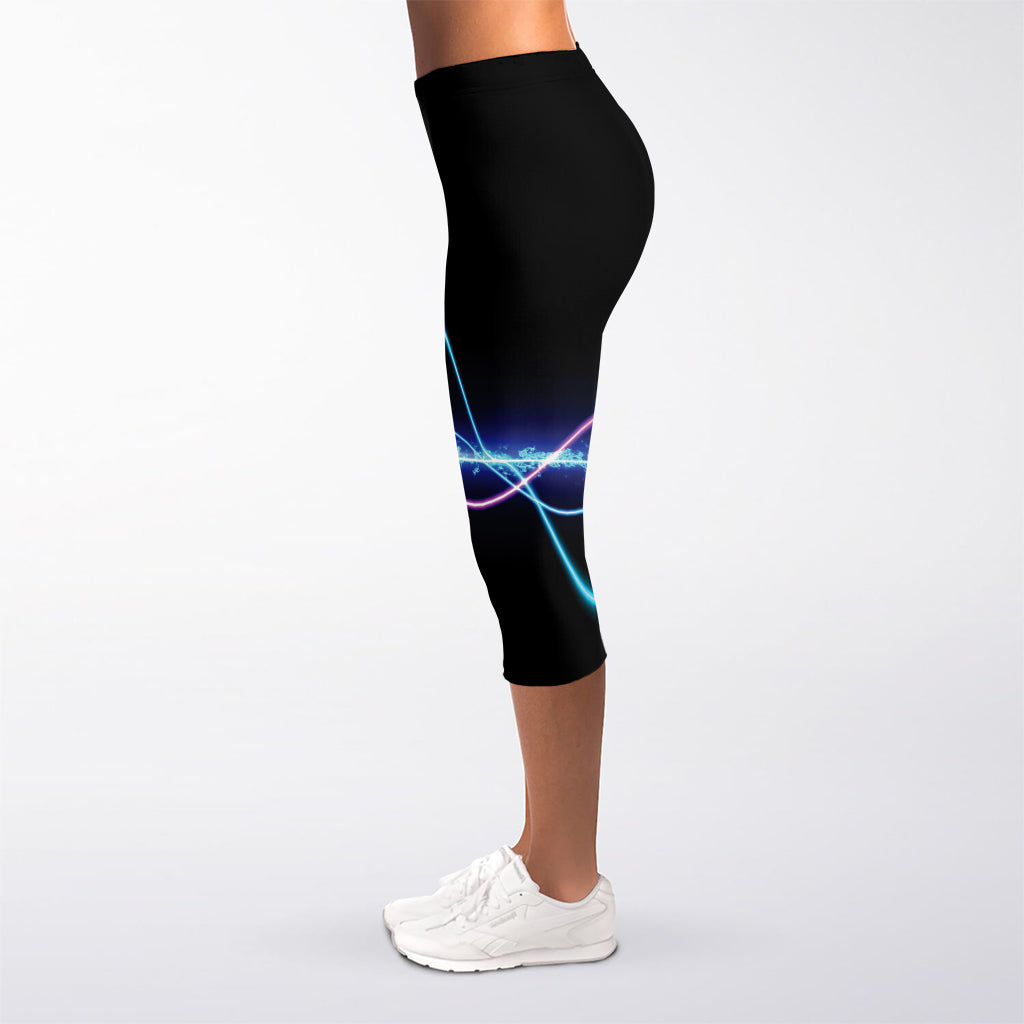 Pink And Teal Sound Wave Print Women's Capri Leggings