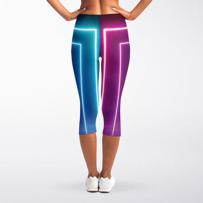 Pink And Teal Tunnel Lights Print Women's Capri Leggings