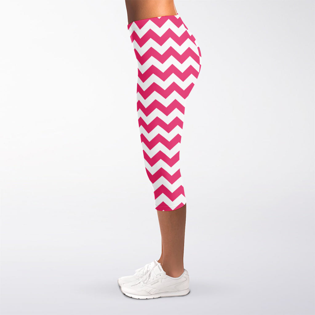 Pink And White Chevron Pattern Print Women's Capri Leggings