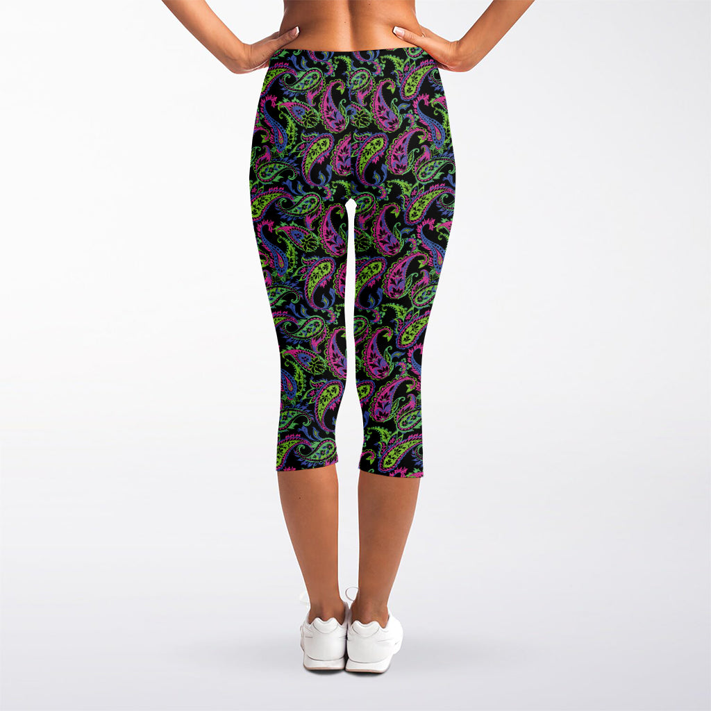 Pink Blue And Green Paisley Print Women's Capri Leggings