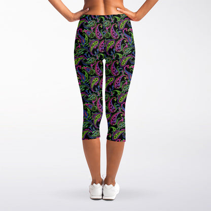 Pink Blue And Green Paisley Print Women's Capri Leggings