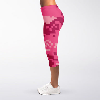 Pink Digital Camo Pattern Print Women's Capri Leggings