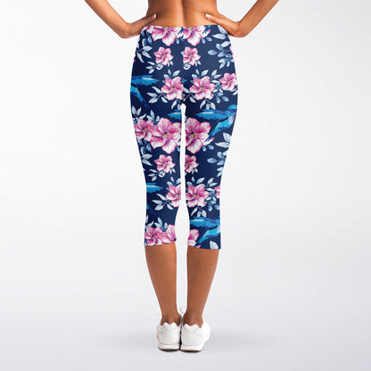Pink Flowers And Hummingbird Print Women's Capri Leggings