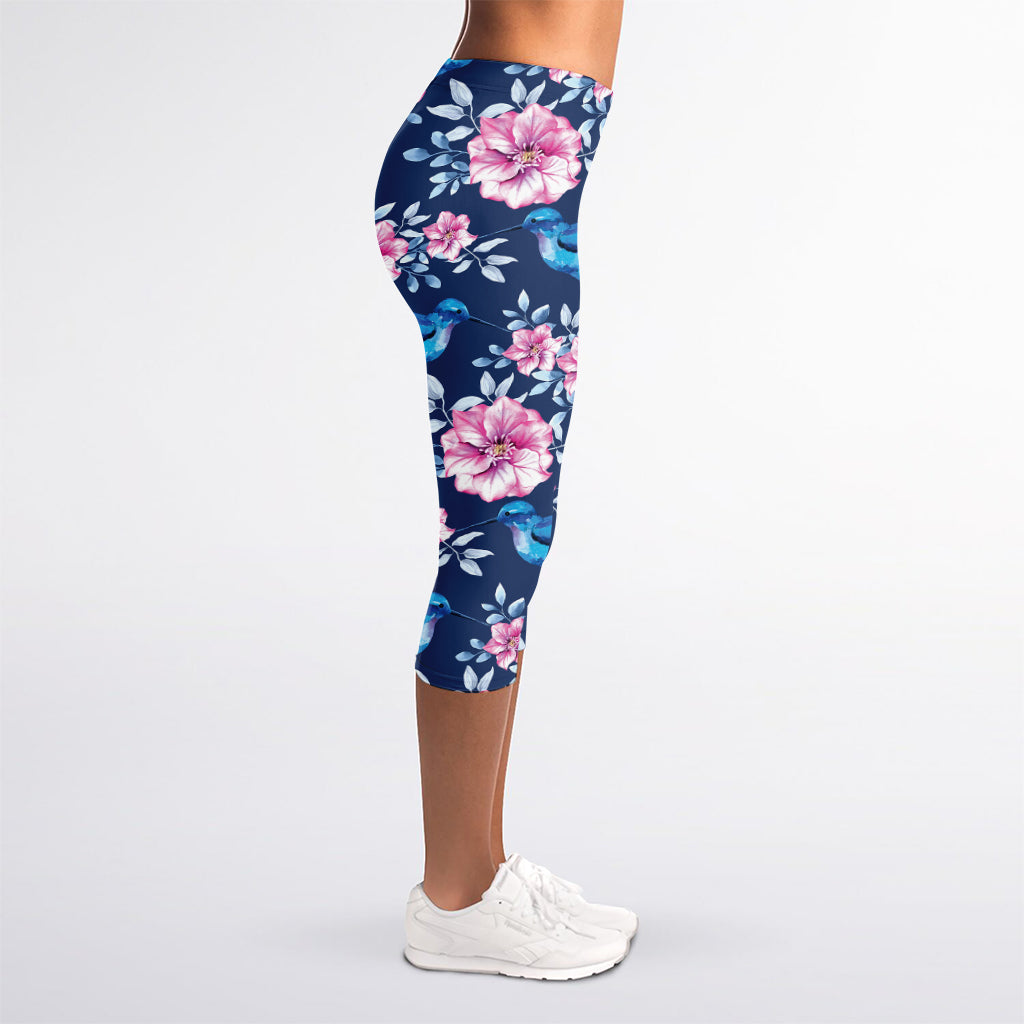 Pink Flowers And Hummingbird Print Women's Capri Leggings