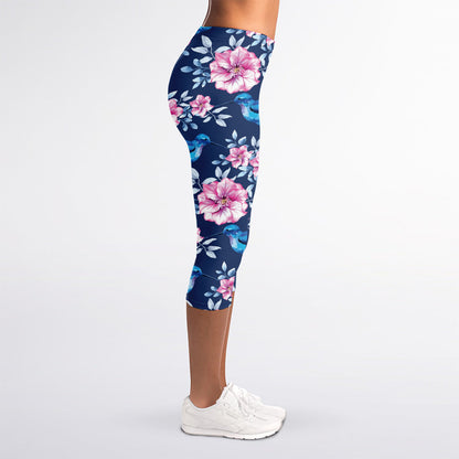 Pink Flowers And Hummingbird Print Women's Capri Leggings