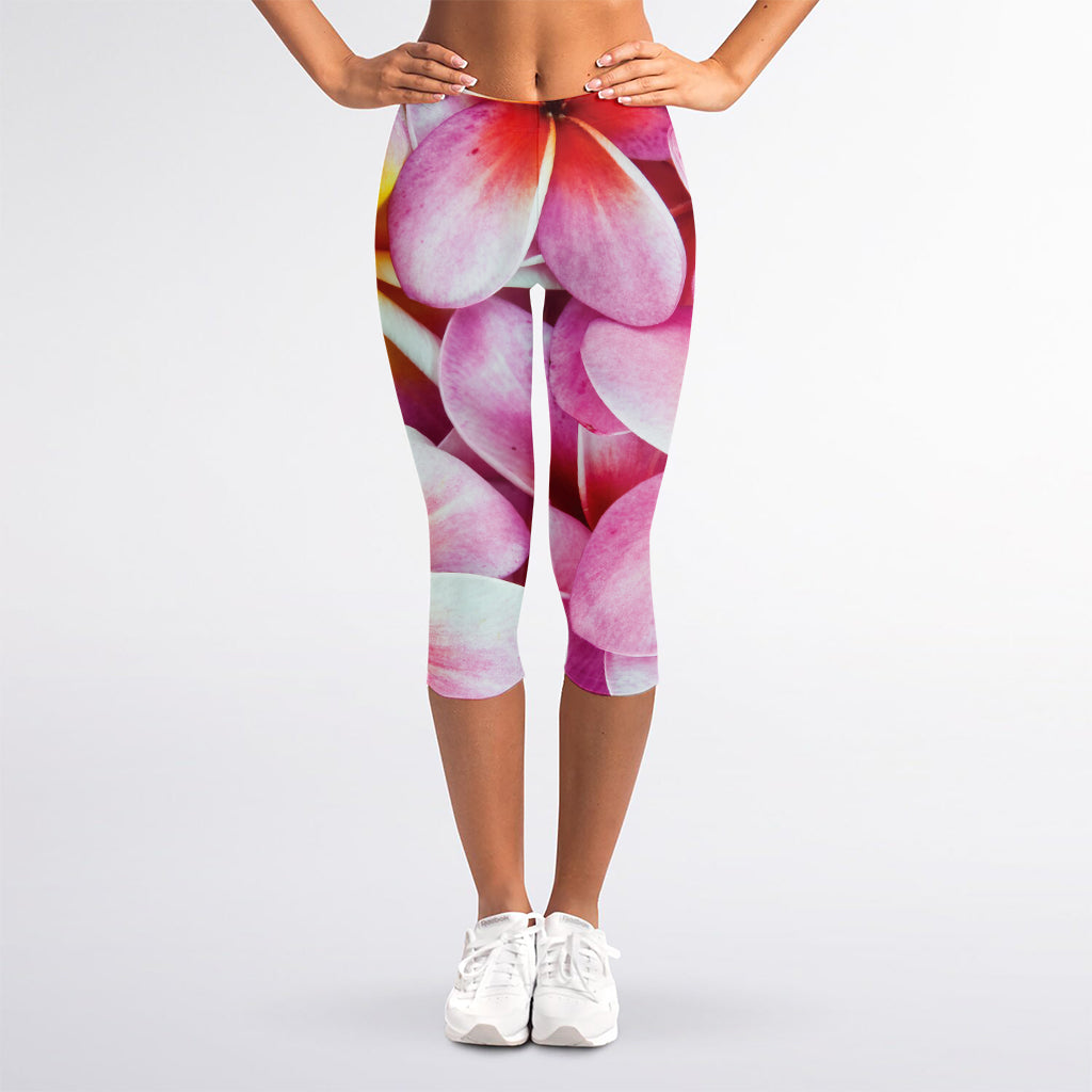 Pink Frangipani Flower Print Women's Capri Leggings