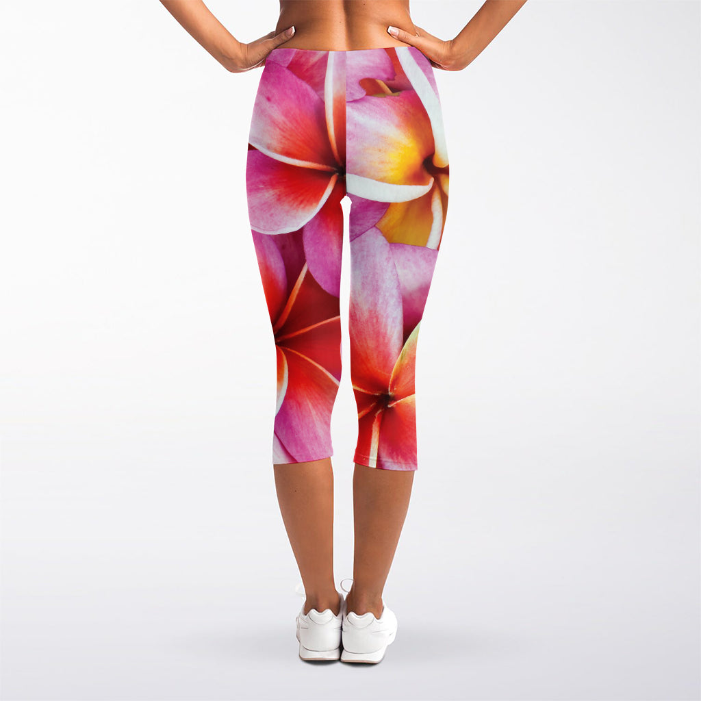 Pink Frangipani Flower Print Women's Capri Leggings