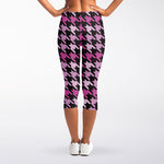 Pink Houndstooth Pattern Print Women's Capri Leggings