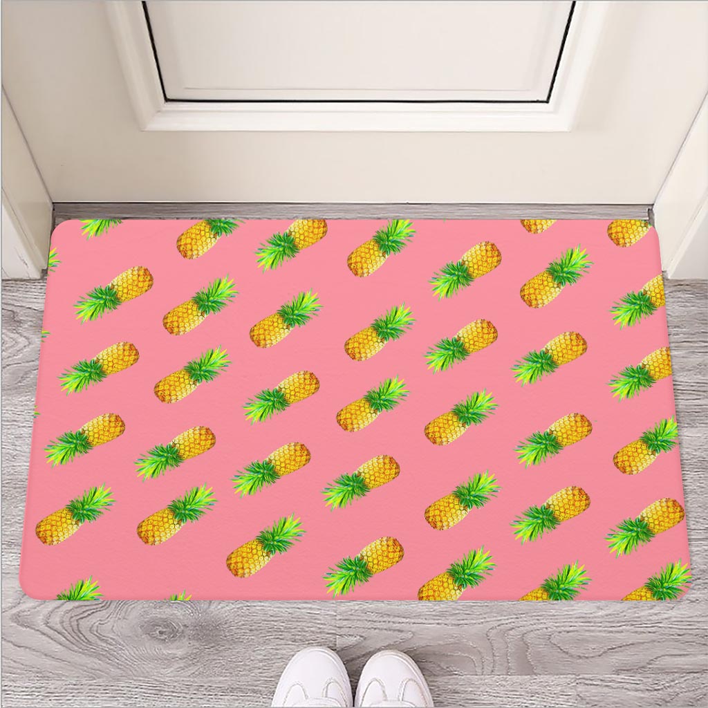 Pink Pineapple Pattern Print Rubber Doormat