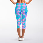 Pink Teal Mermaid Scales Pattern Print Women's Capri Leggings