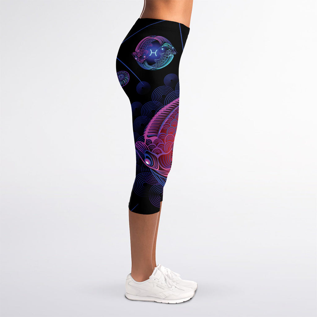 Pisces And Astrological Signs Print Women's Capri Leggings