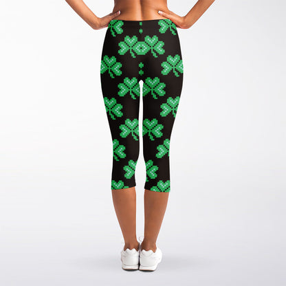 Pixel Clover St. Patrick's Day Print Women's Capri Leggings