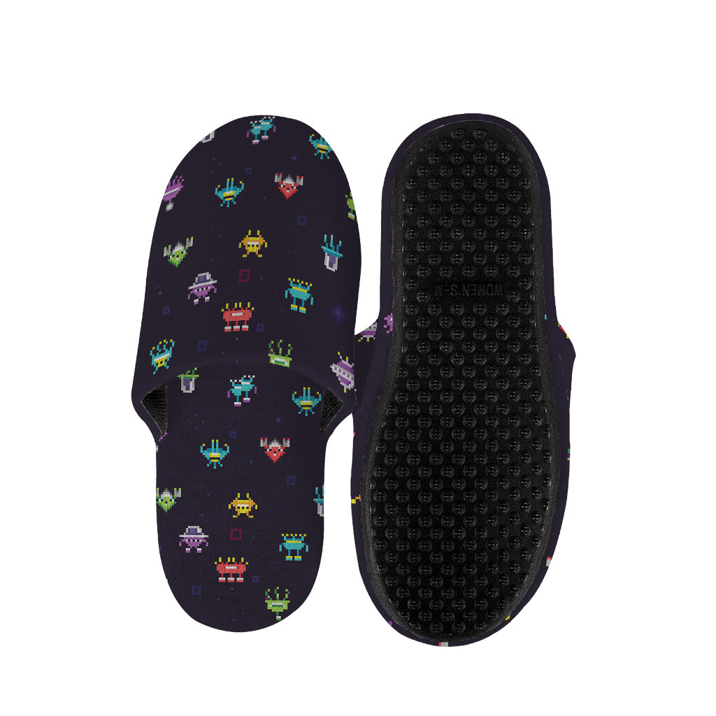 Pixel UFO Aliens Pattern Print Slippers