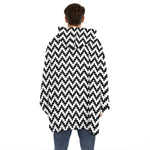 Pixel Zigzag Pattern Print Hoodie Blanket