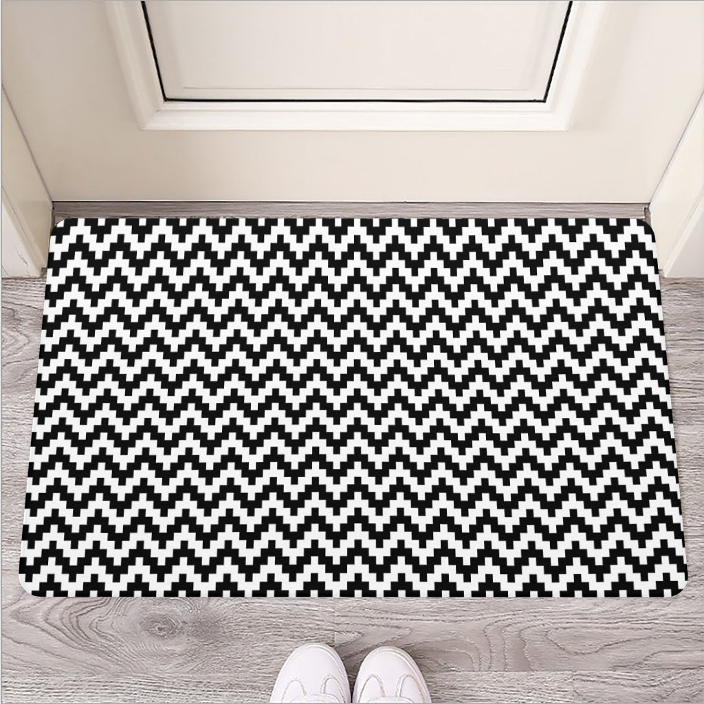 Pixel Zigzag Pattern Print Rubber Doormat