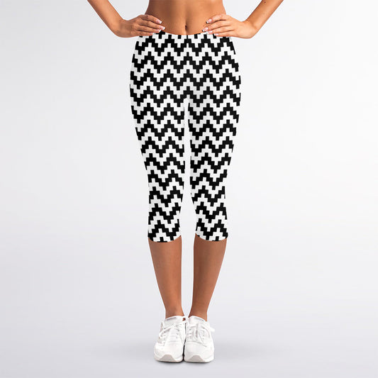 Pixel Zigzag Pattern Print Women's Capri Leggings