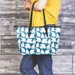 Polar Bear On Ice Pattern Print Leather Tote Bag