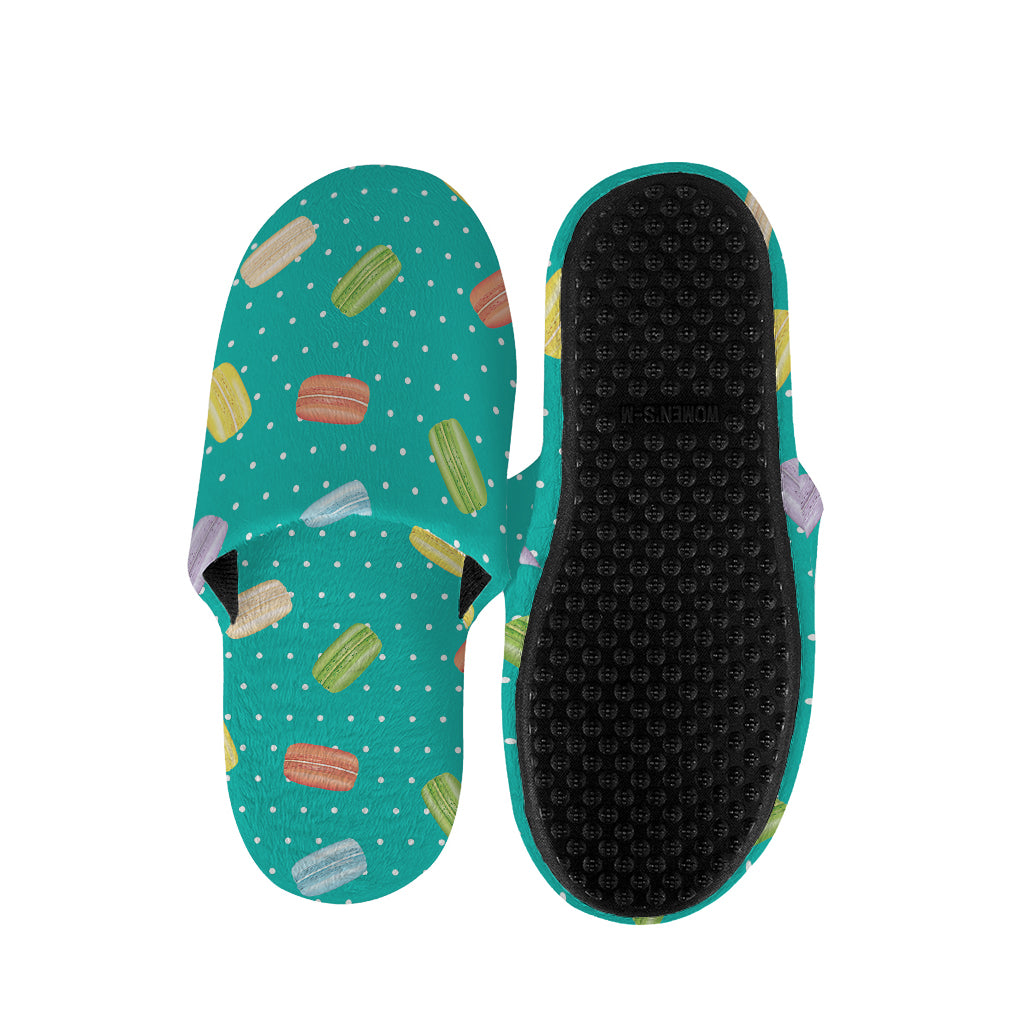 Polka Dot Macaron Pattern Print Slippers