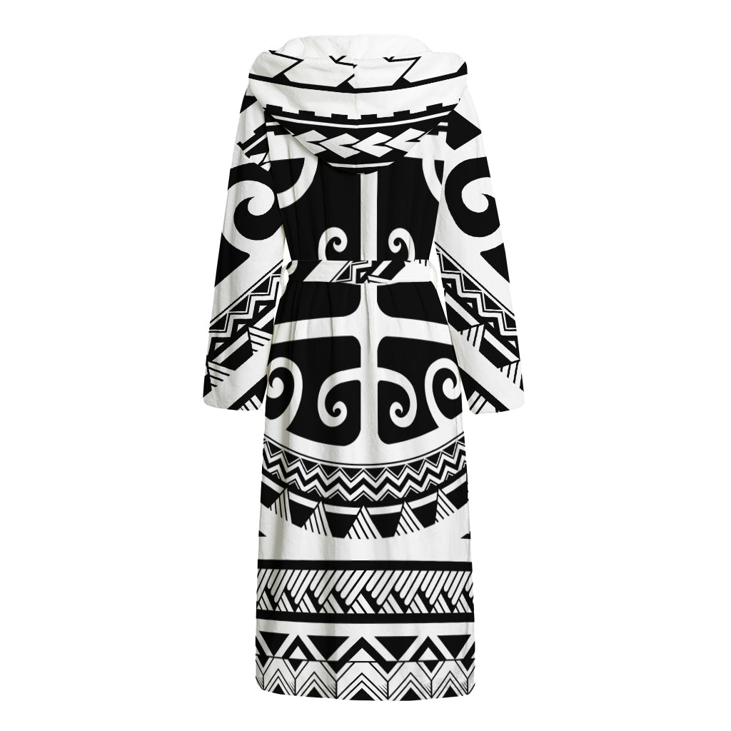 Polynesian Tribal Tattoo Pattern Print Hooded Bathrobe