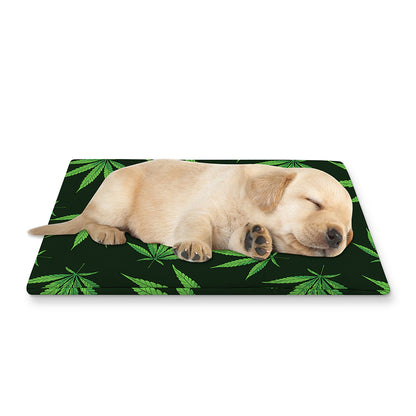 Pot Leaf Pattern Print Pet Cooling Mat Cover