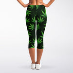 Pot Leaf Pattern Print Women's Capri Leggings