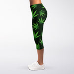 Pot Leaf Pattern Print Women's Capri Leggings