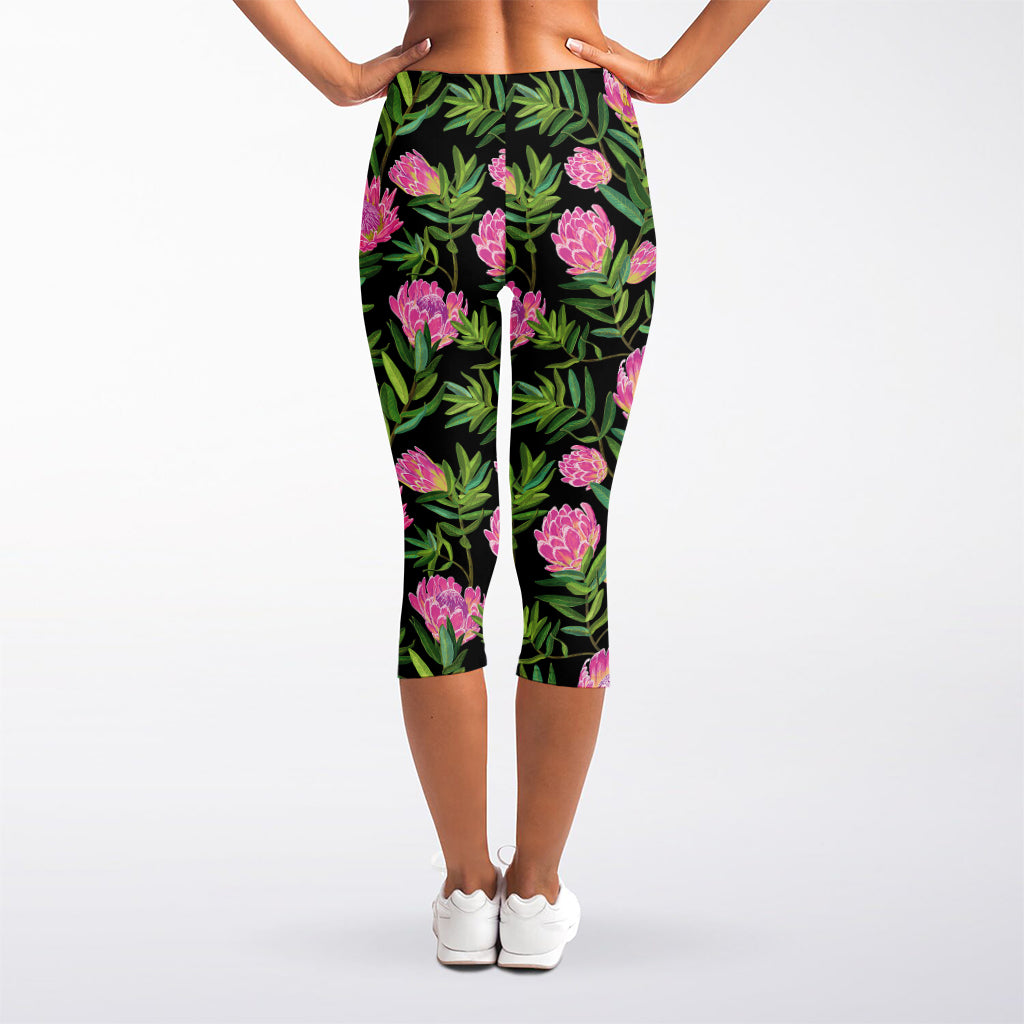 Protea Floral Pattern Print Women's Capri Leggings