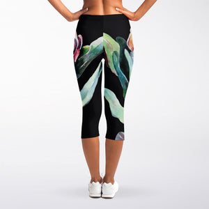 Protea Flower Print Women's Capri Leggings