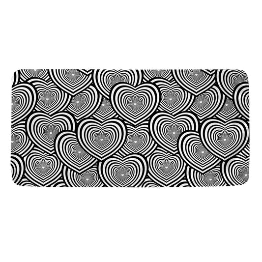 Psychedelic Heart Pattern Print Towel
