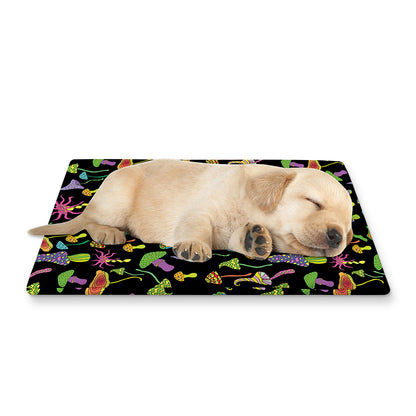 Psychedelic Mushroom Pattern Print Pet Cooling Mat Cover