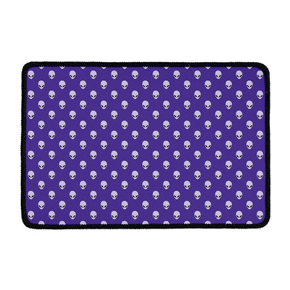 Purple Alien Face Pattern Print Kitchen Mat