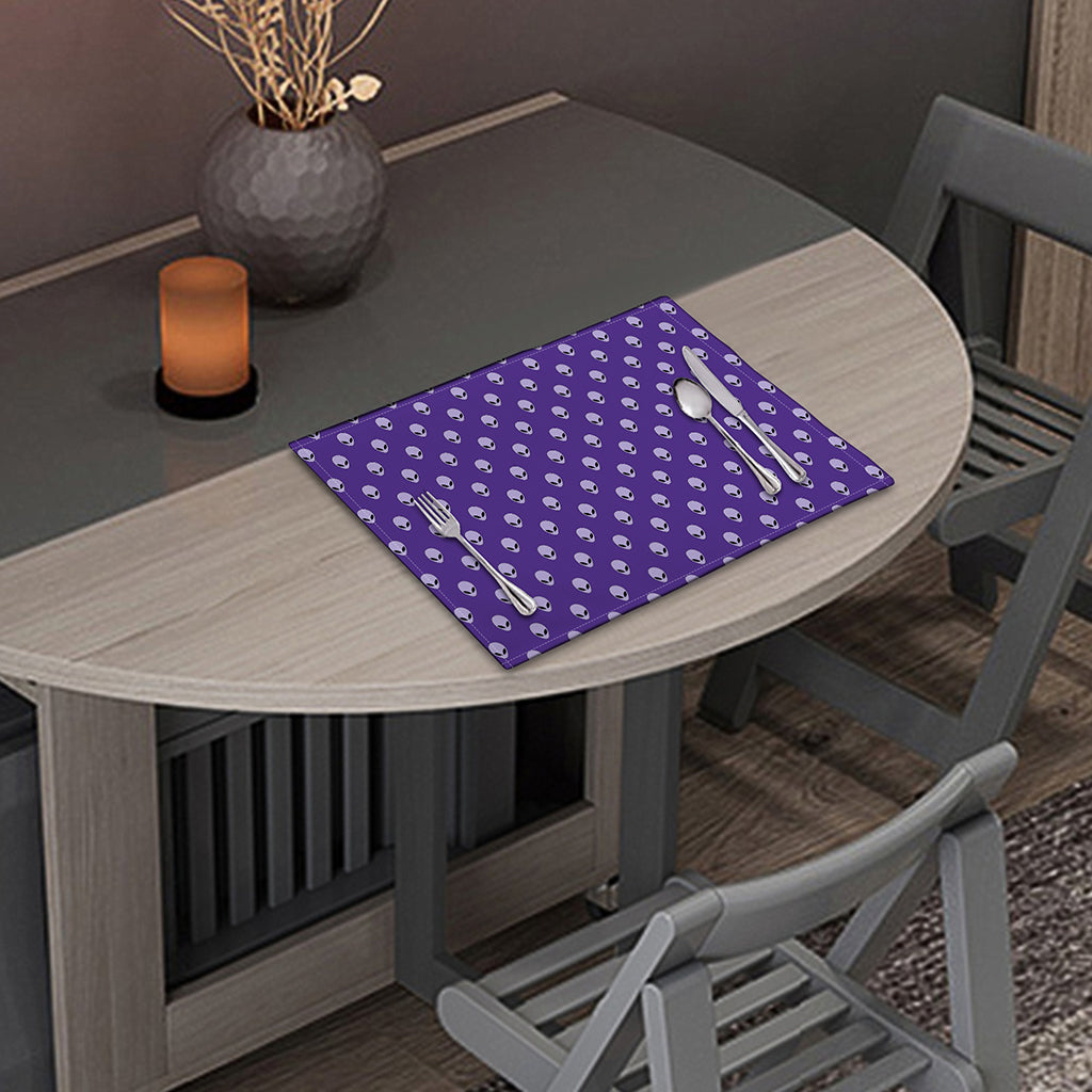 Purple Alien Face Pattern Print Placemat