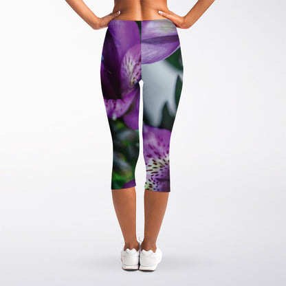 Purple Alstroemeria Print Women's Capri Leggings