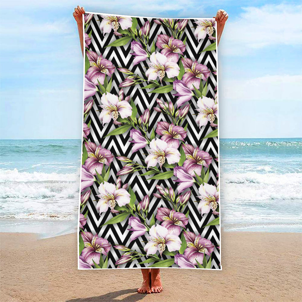 Purple Alstroemeria Zigzag Pattern Print Beach Towel