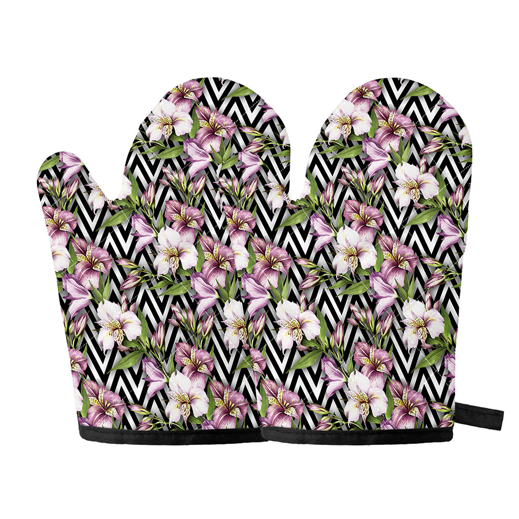 Purple Alstroemeria Zigzag Pattern Print Oven Mitts