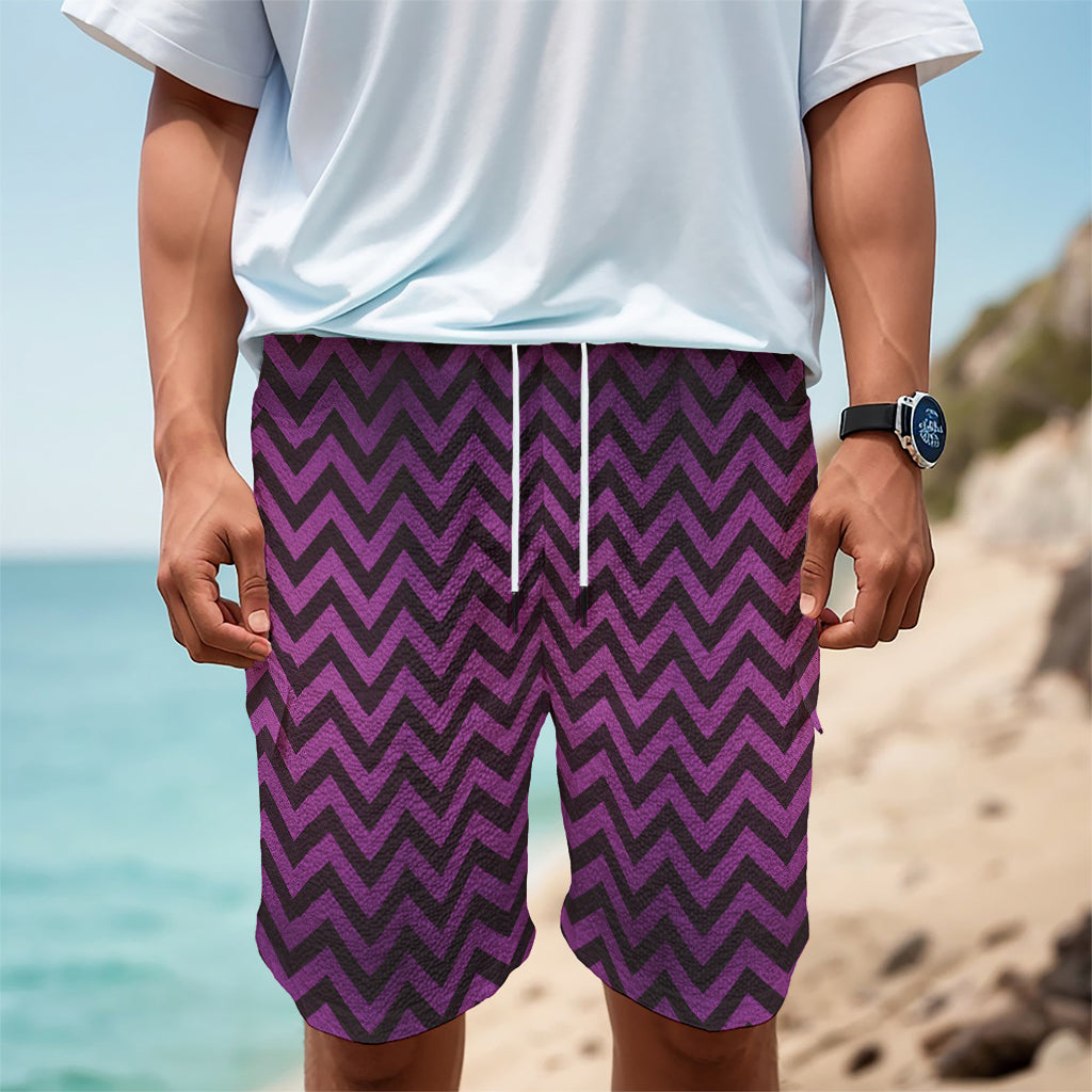 Purple And Black Chevron Pattern Print Men's Cargo Shorts