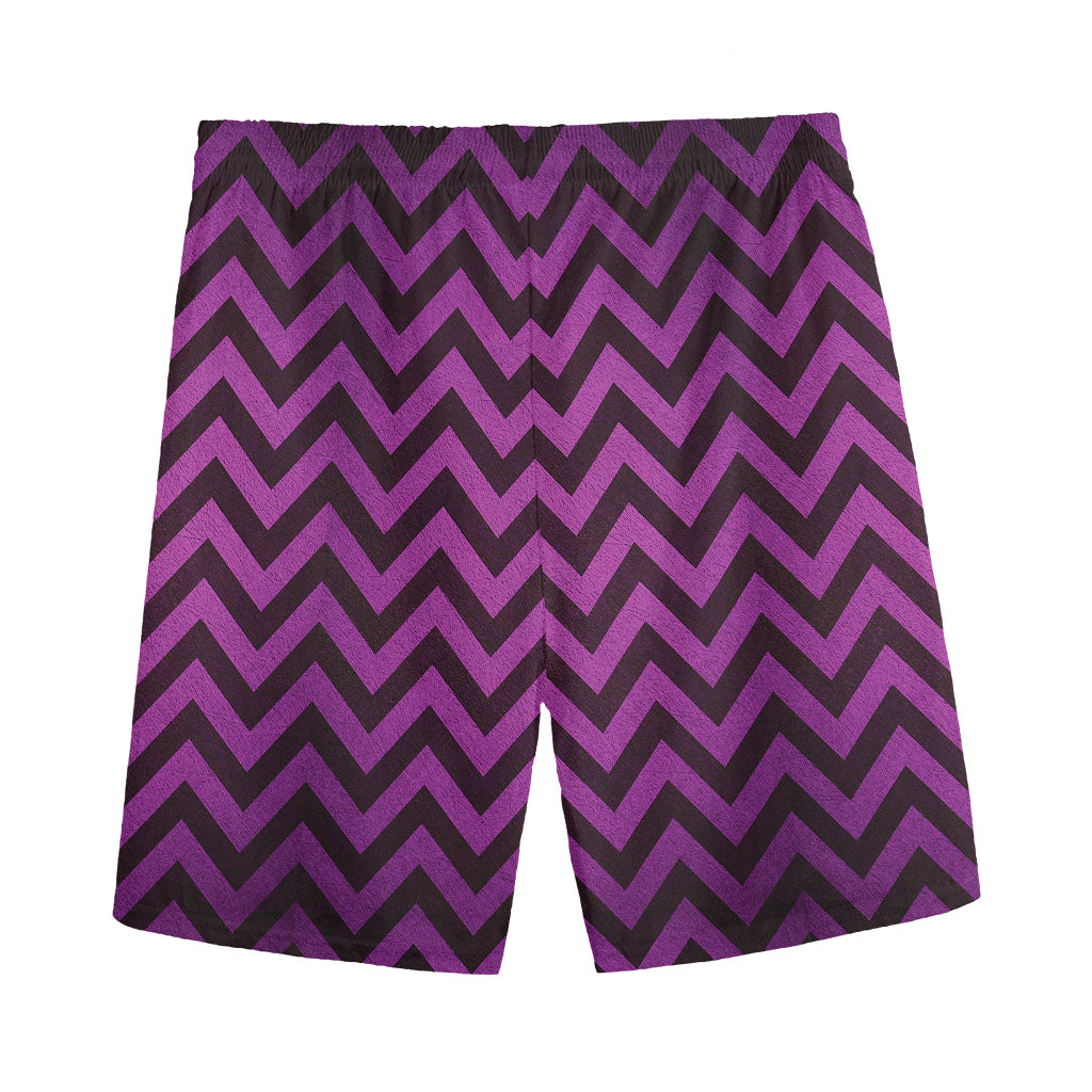Purple And Black Chevron Pattern Print Men's Sports Shorts