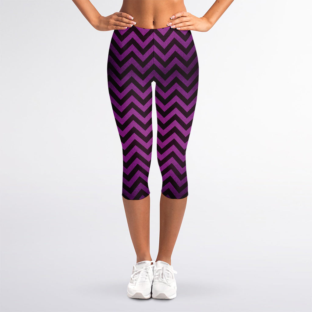 Purple And Black Chevron Pattern Print Women's Capri Leggings