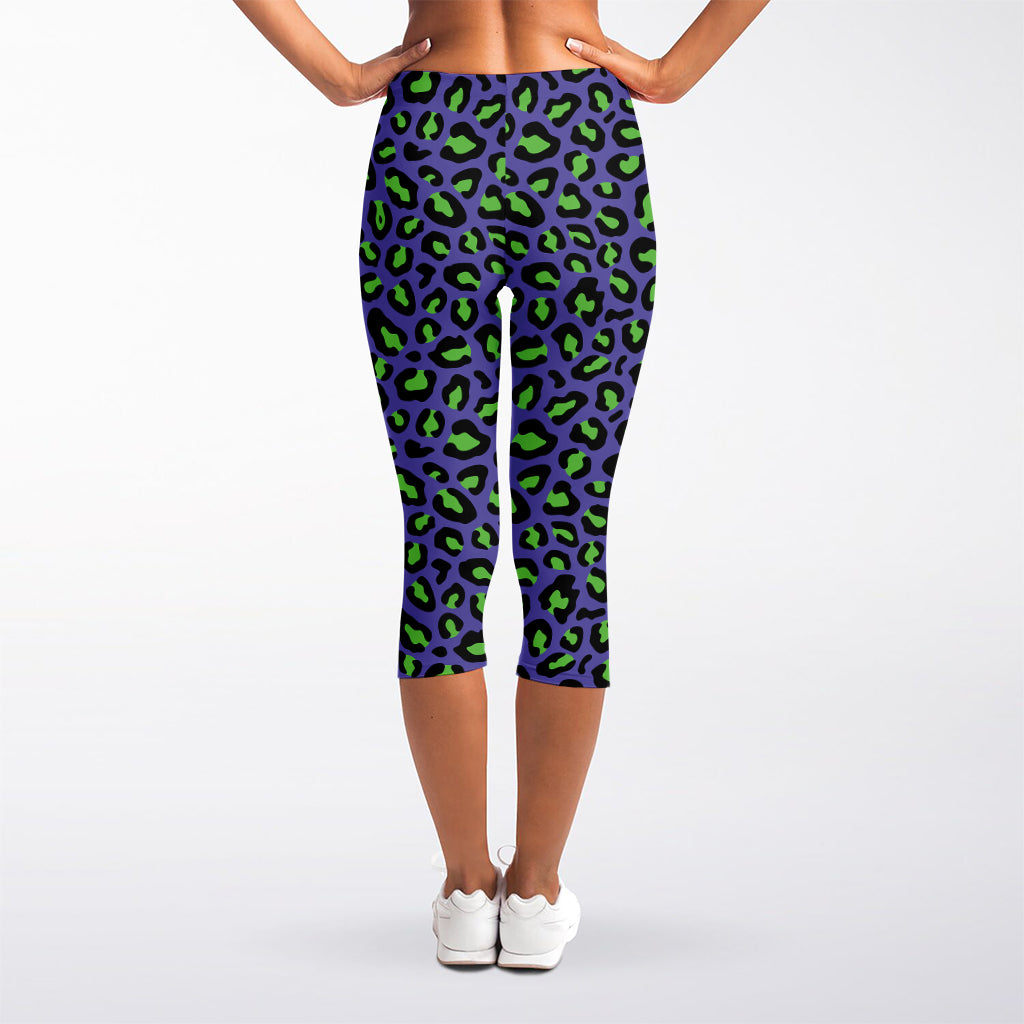 Purple And Green Leopard Pattern Print Women's Capri Leggings