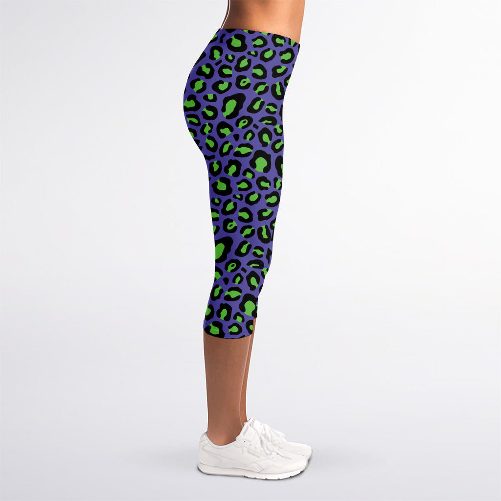 Purple And Green Leopard Pattern Print Women's Capri Leggings