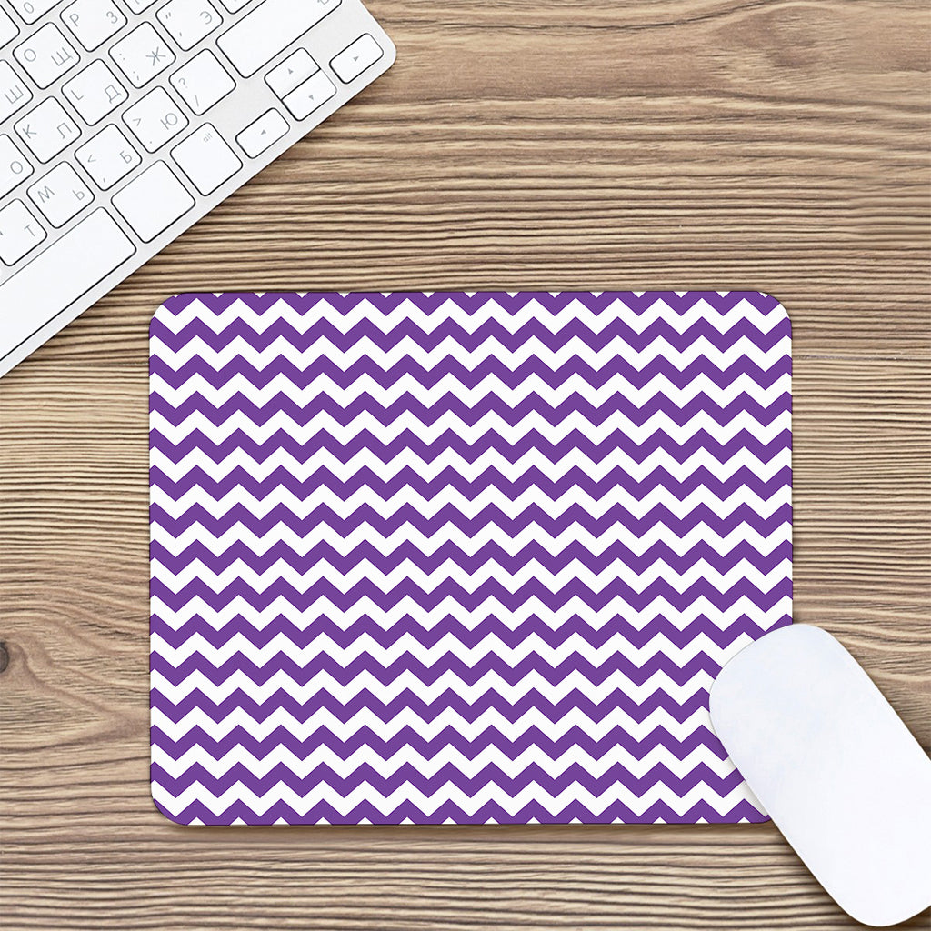Purple And White Chevron Pattern Print Mouse Pad