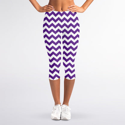 Purple And White Chevron Pattern Print Women's Capri Leggings