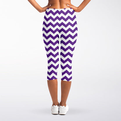 Purple And White Chevron Pattern Print Women's Capri Leggings