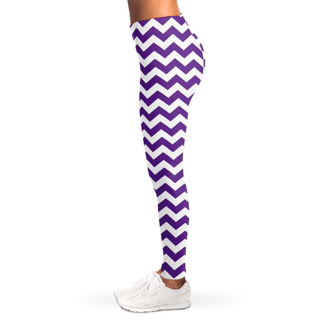 Purple And White Chevron Pattern Print Women's Leggings
