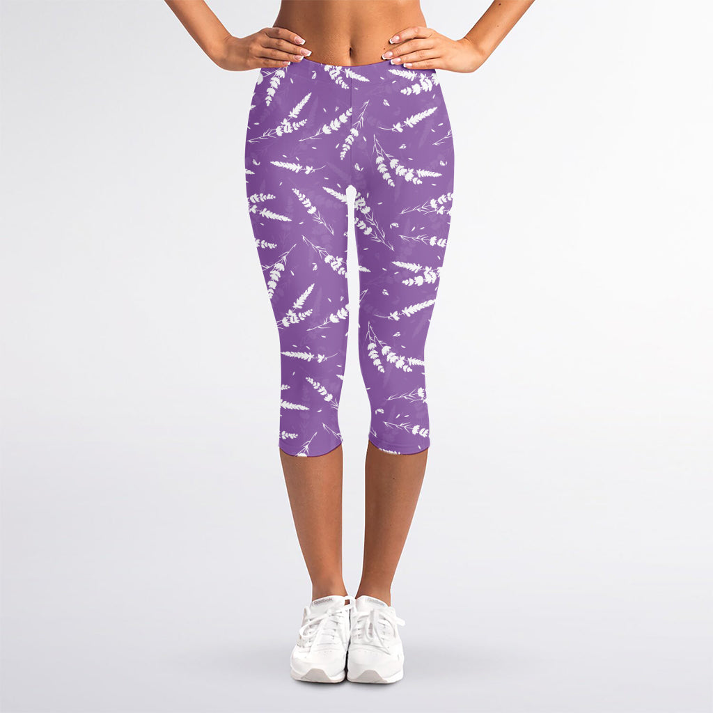 Purple And White Lavender Pattern Print Women's Capri Leggings