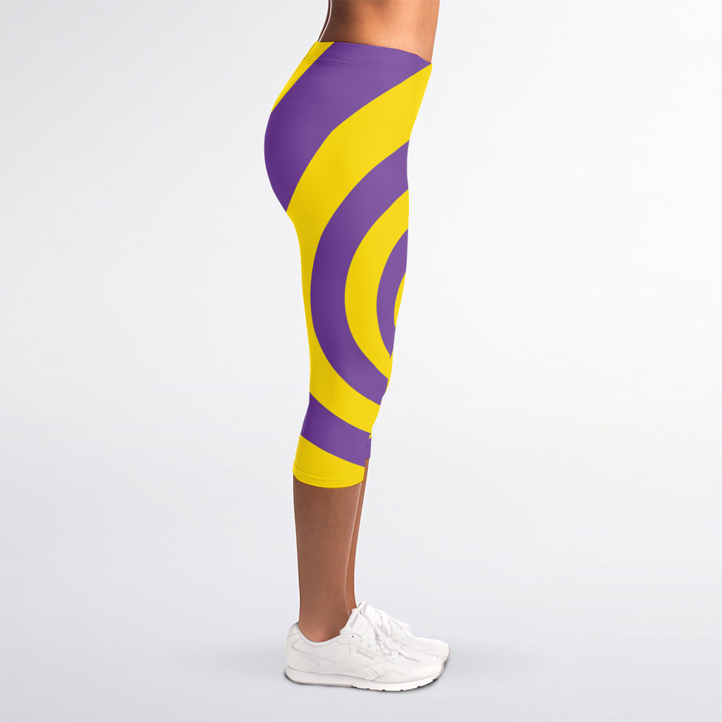 Purple And Yellow Spiral Illusion Print Women's Capri Leggings