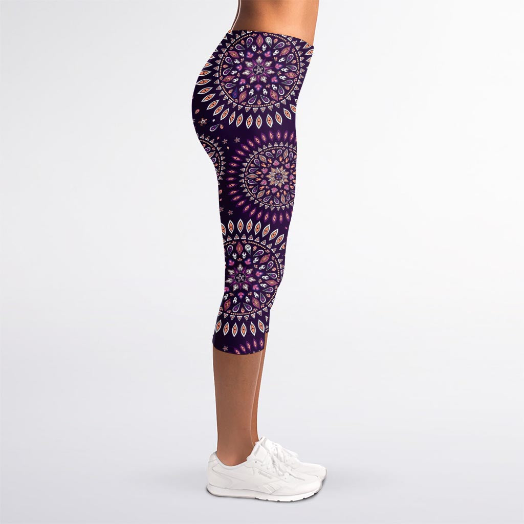 Purple Bohemian Mandala Pattern Print Women's Capri Leggings