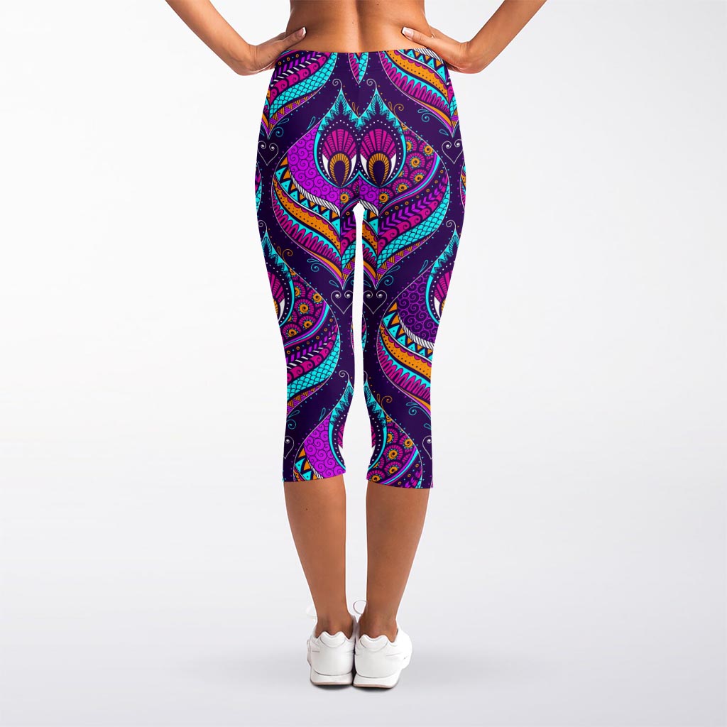 Purple Bohemian Peacock Feather Print Women's Capri Leggings