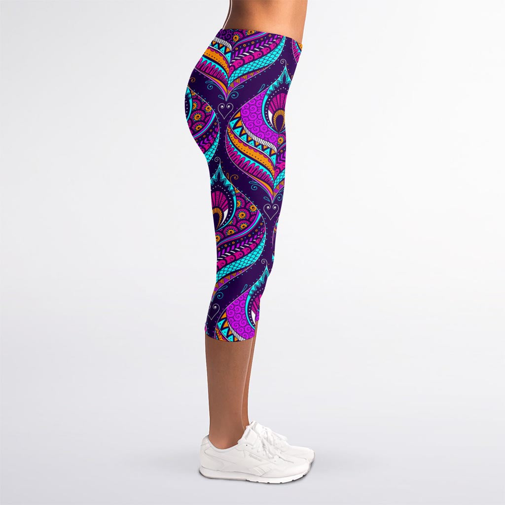 Purple Bohemian Peacock Feather Print Women's Capri Leggings